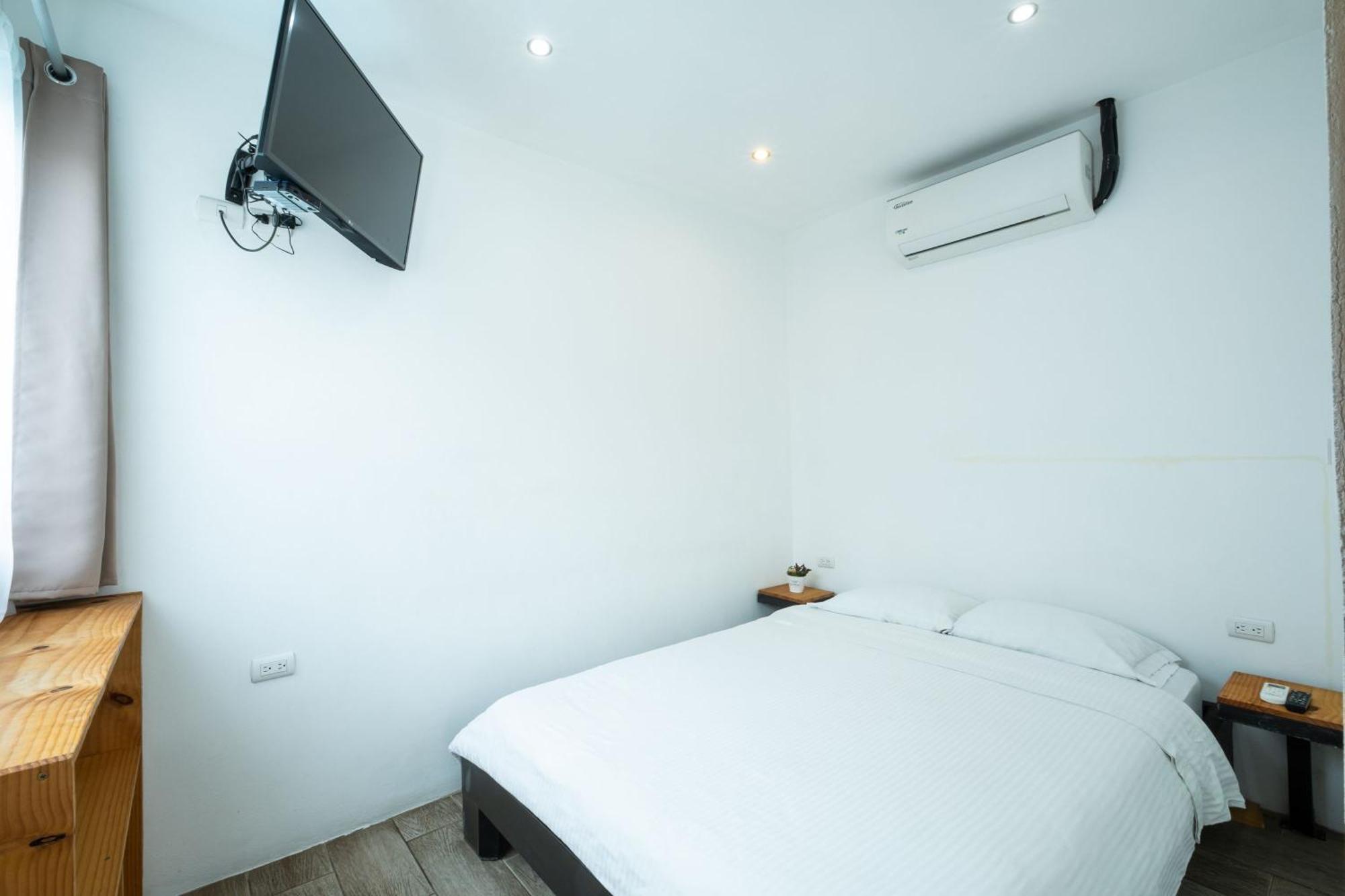 Hotel Bamboo Jacó Extérieur photo